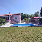 Vetva Apartment